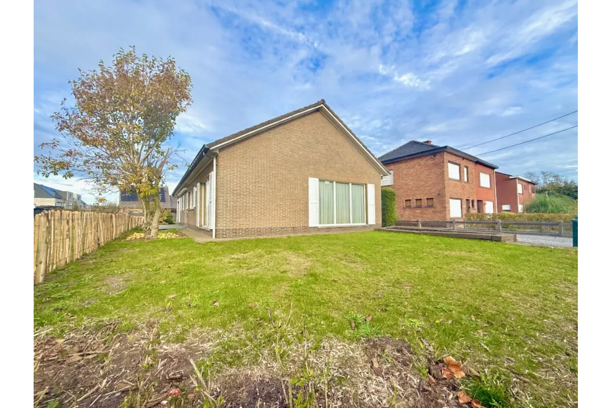 Huis te  koop in Ertvelde 9940 340000.00€ 4 slaapkamers 150.00m² - Zoekertje 633129