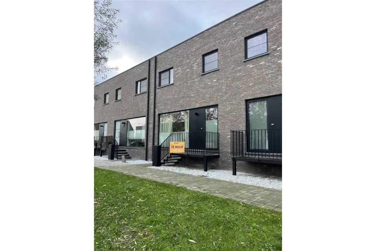 Huis te  huur in Kemzeke 9190 1200.00€ 3 slaapkamers m² - Zoekertje 633351