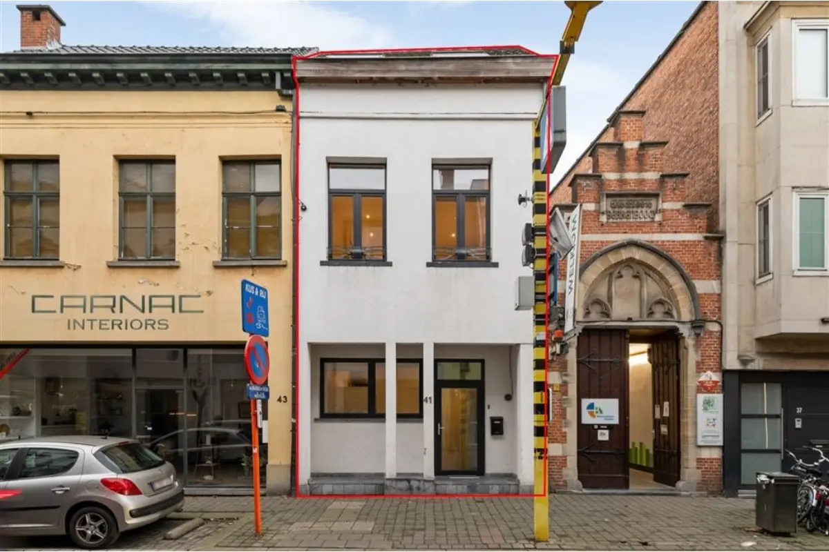 Huis te  koop in Sint-Niklaas 9100 325000.00€ 3 slaapkamers 155.00m² - Zoekertje 633835