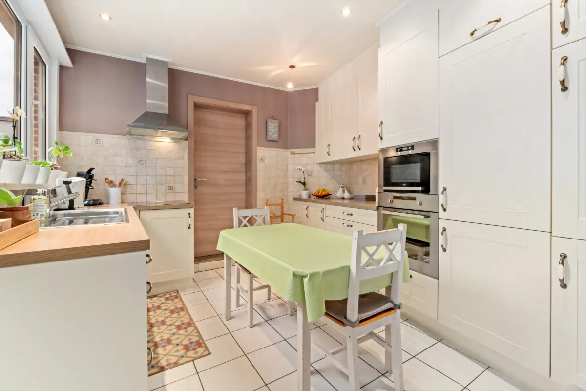 Huis te  koop in Sint-Niklaas 9100 225000.00€ 3 slaapkamers 148.00m² - Zoekertje 634406