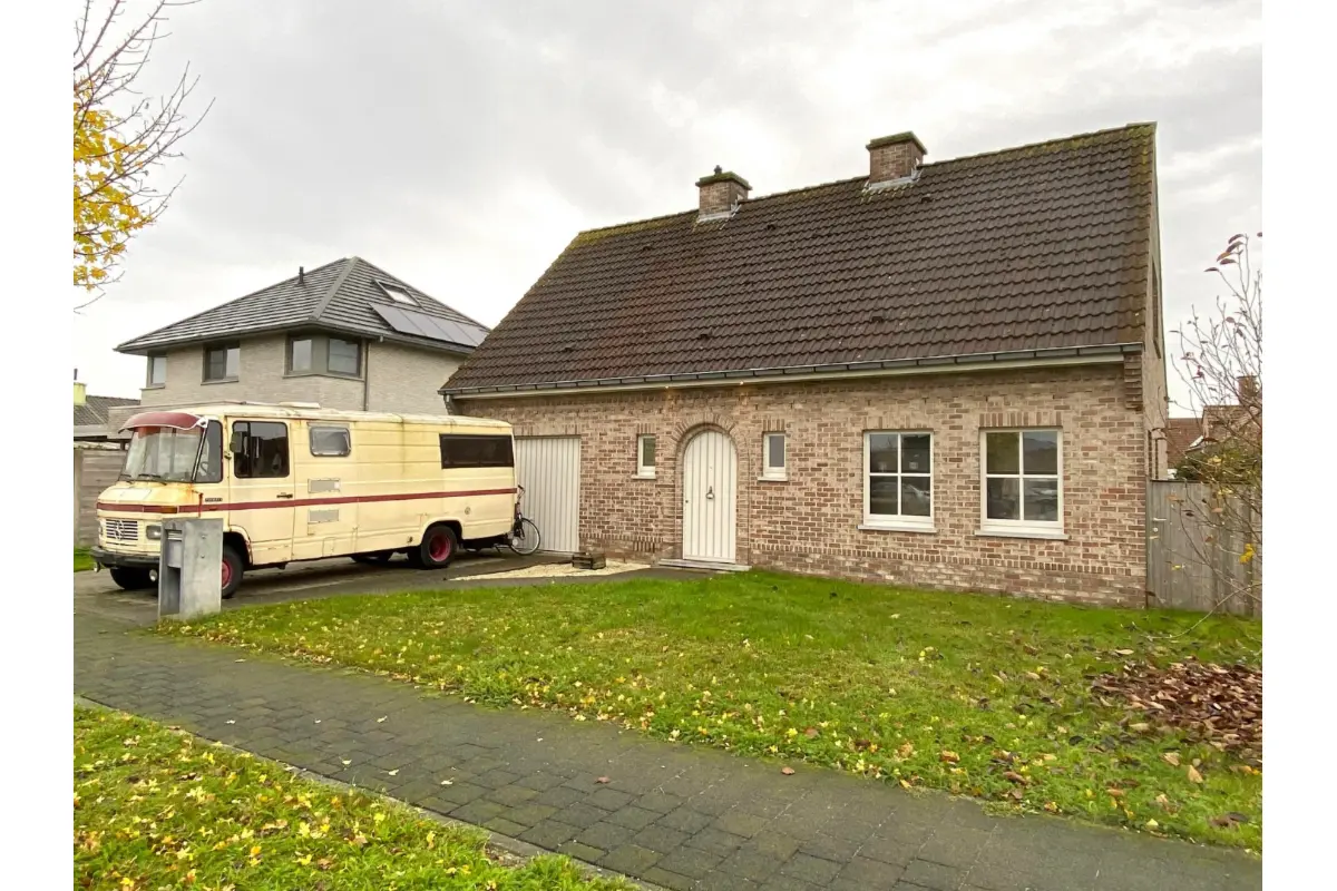 Huis te  huur in Lovendegem 9920 1250.00€ 3 slaapkamers 163.00m² - Zoekertje 634097