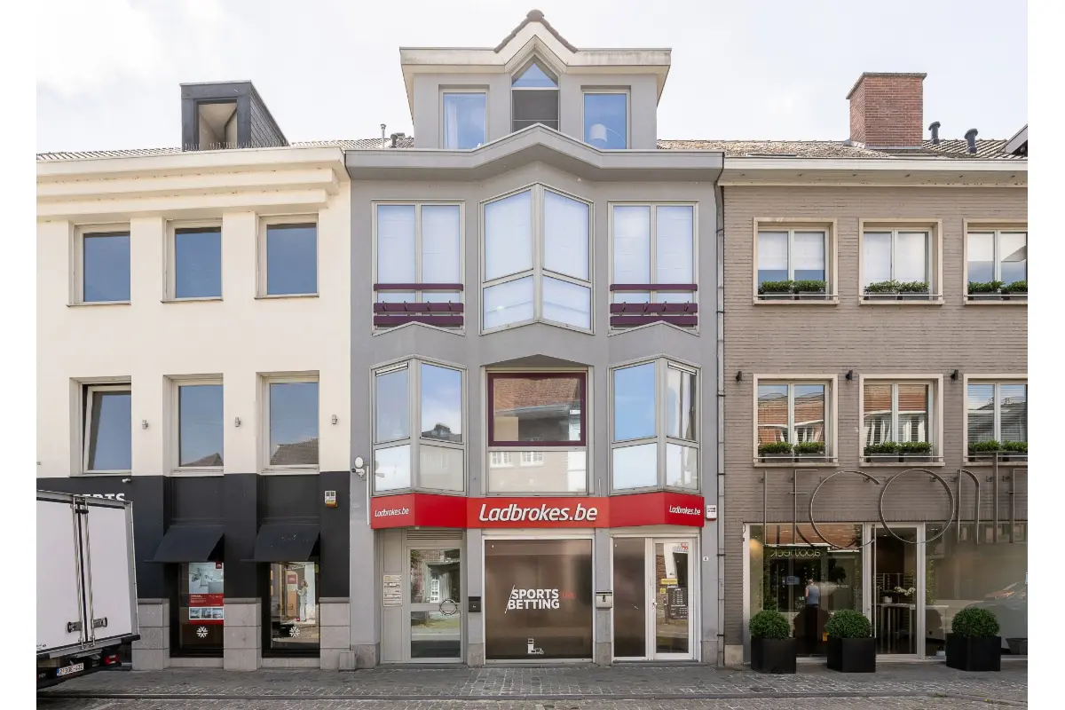 Huis te  koop in Oudenaarde 9700 889500.00€ 4 slaapkamers 464.00m² - Zoekertje 634182