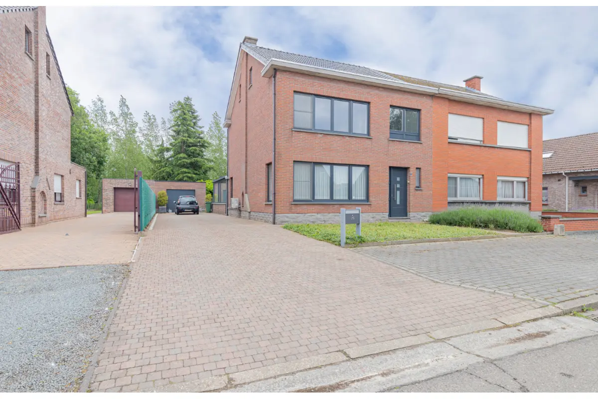 Huis te  koop in Lebbeke 9280 430000.00€ 3 slaapkamers 249.00m² - Zoekertje 634481