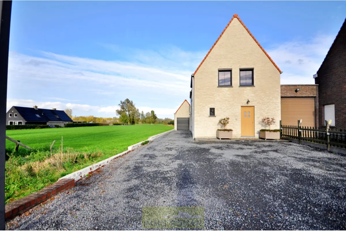 Appartementsgebouw te  in Anzegem 8570 435000.00€ 4 slaapkamers 183.00m² - Zoekertje 634103