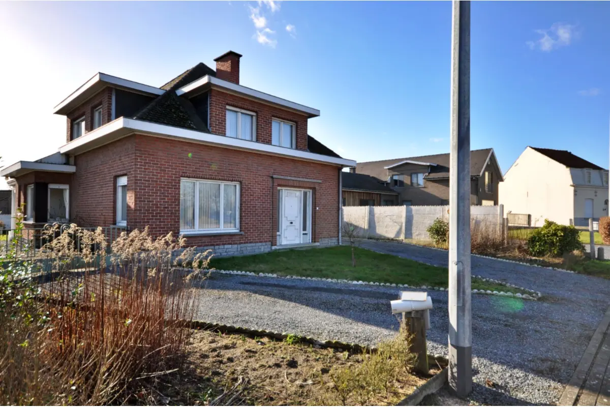 Appartementsgebouw te  in Zingem 9750 239000.00€ 4 slaapkamers 146.00m² - Zoekertje 634974