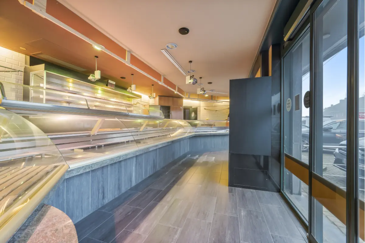 Handelszaak te  koop in Dendermonde 9200 199000.00€ 0 slaapkamers 360.00m² - Zoekertje 635824