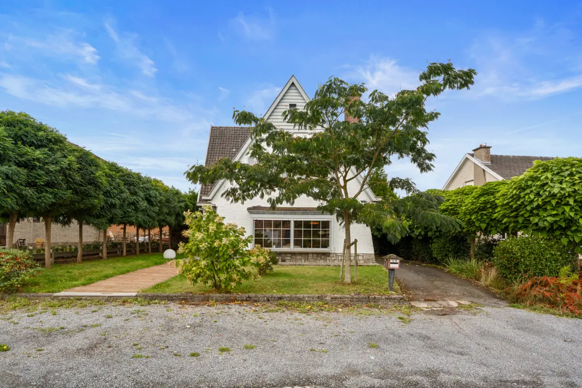 Huis te  koop in Ronse 9600 340000.00€ 3 slaapkamers 204.00m² - Zoekertje 635193