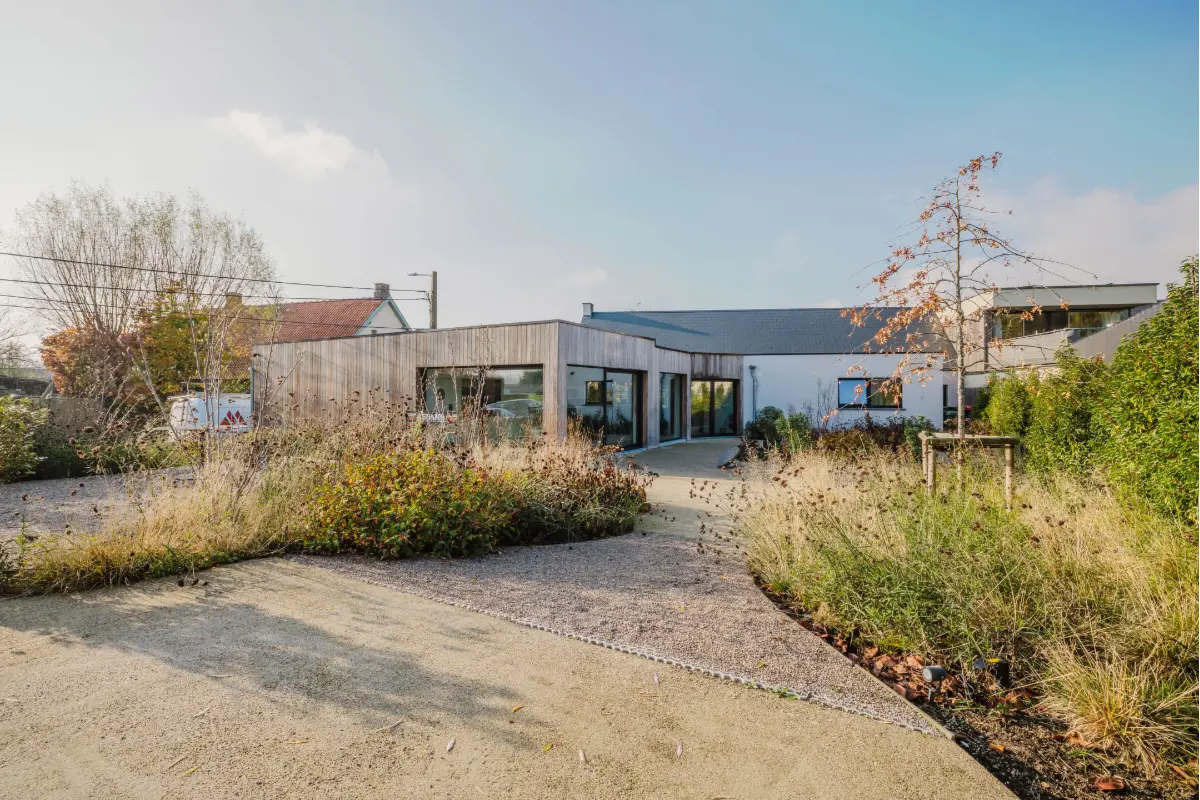 Handelszaak te  koop in Schorisse 9688 650000.00€  slaapkamers 269.00m² - Zoekertje 636328