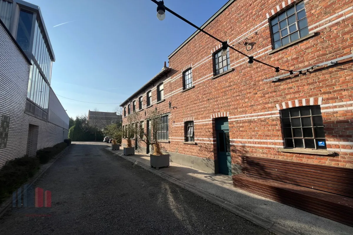 Handelszaak te  huur in Drongen 9031 4000.00€  slaapkamers 573.00m² - Zoekertje 635931