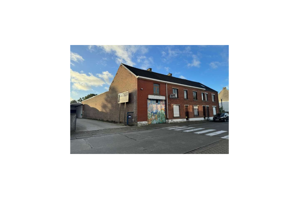 Huis te  koop in Welle 9473 360000.00€ 3 slaapkamers 480.00m² - Zoekertje 636536