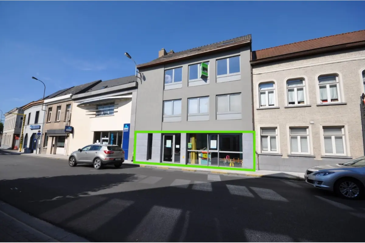 Appartementsgebouw te  in Kluisbergen 9690 269000.00€  slaapkamers 141.00m² - Zoekertje 636770