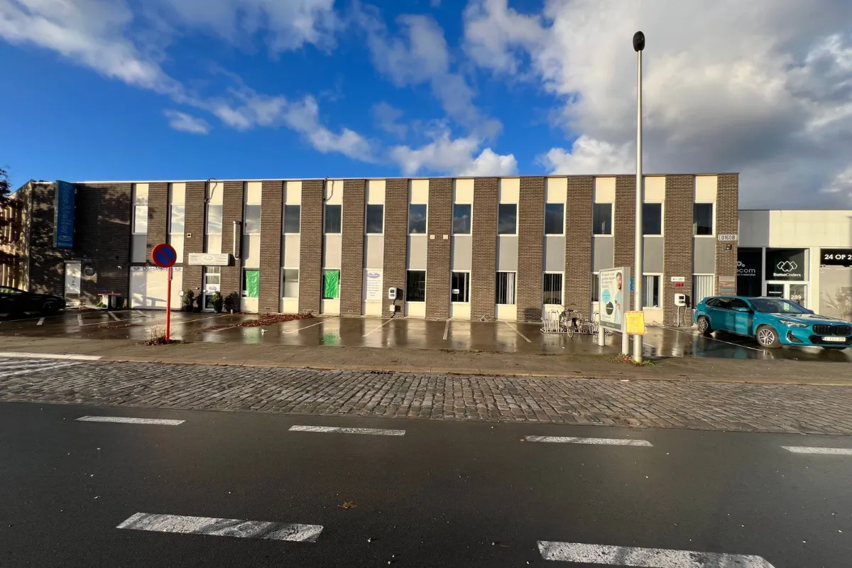 Handelszaak te  huur in Gent 9000 3125.00€  slaapkamers 500.00m² - Zoekertje 636825