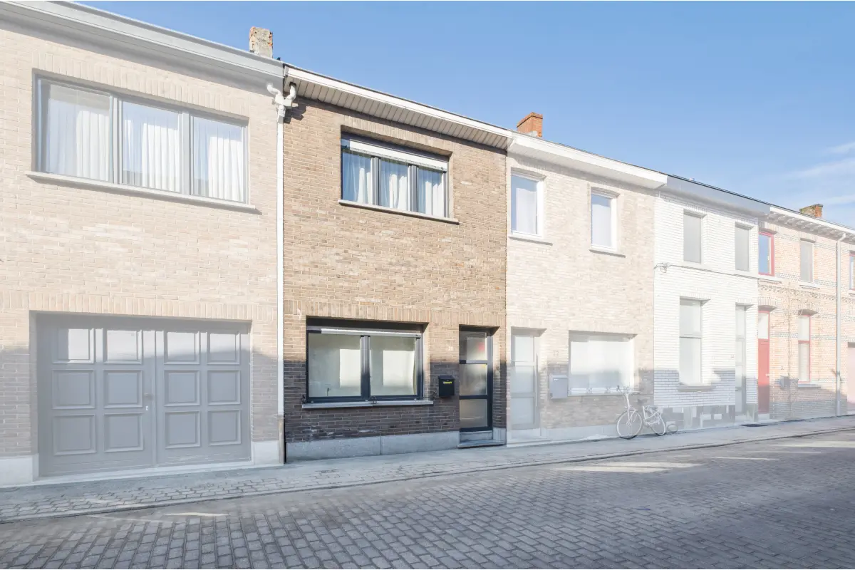 Huis te  koop in Sint-Niklaas 9100 230000.00€ 3 slaapkamers 133.00m² - Zoekertje 637064