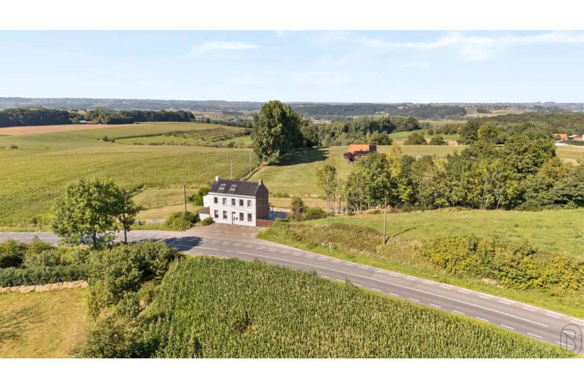 Huis te  koop in Kluisbergen 9690 419000.00€ 5 slaapkamers 220.00m² - Zoekertje 638801