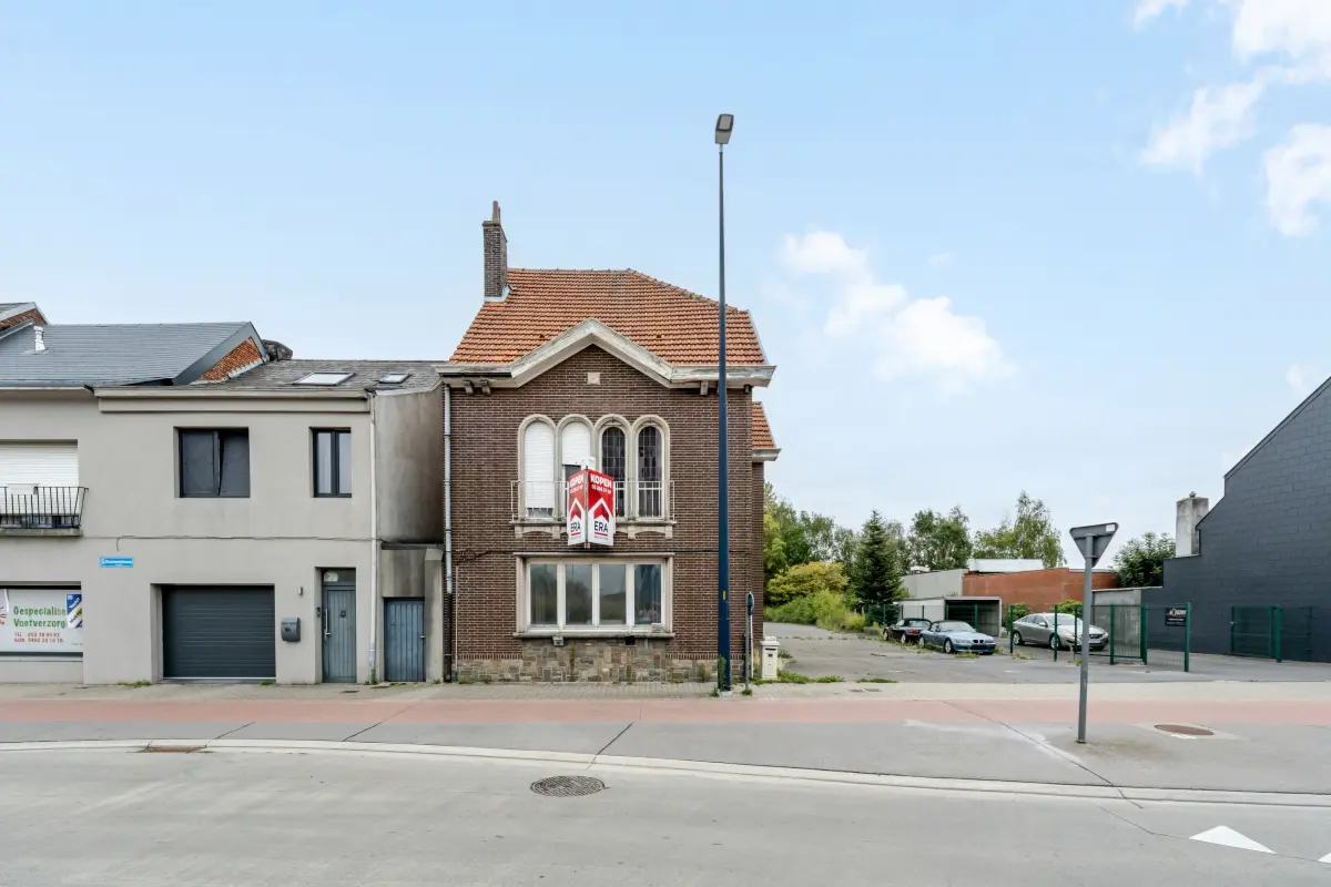 Huis te  koop in Lebbeke 9280 280000.00€ 3 slaapkamers 259.00m² - Zoekertje 639046