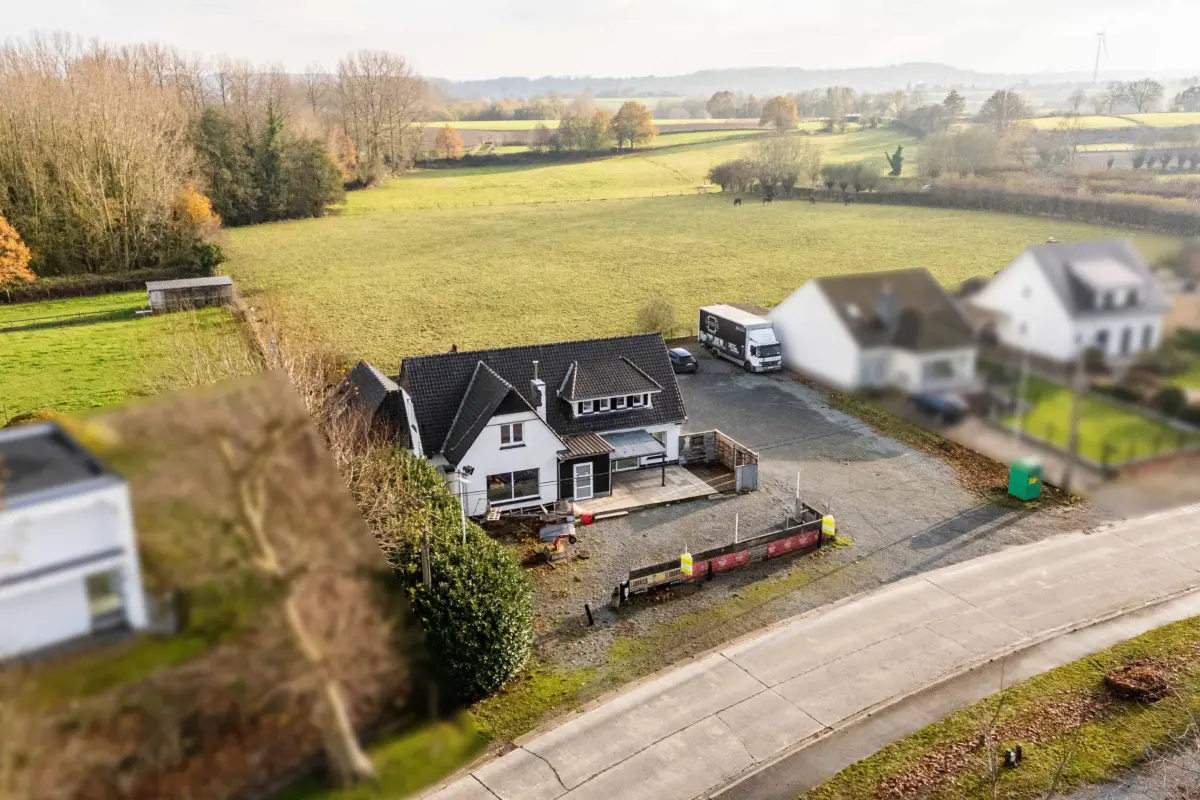 Handelszaak te  koop in Geraardsbergen 9500 700000.00€  slaapkamers 234.00m² - Zoekertje 640651