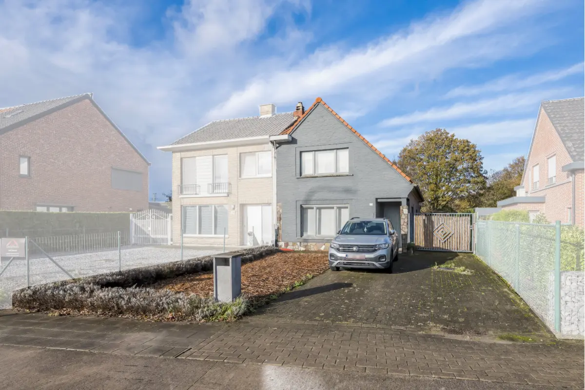 Huis te  koop in Beveren-Waas 9120 299000.00€ 2 slaapkamers 121.00m² - Zoekertje 641583