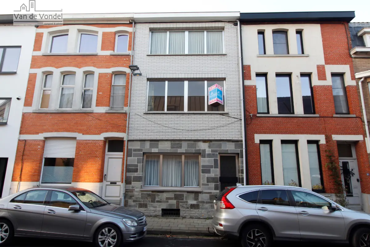 Huis te  koop in Aalst 9300 175000.00€ 4 slaapkamers 185.00m² - Zoekertje 641155