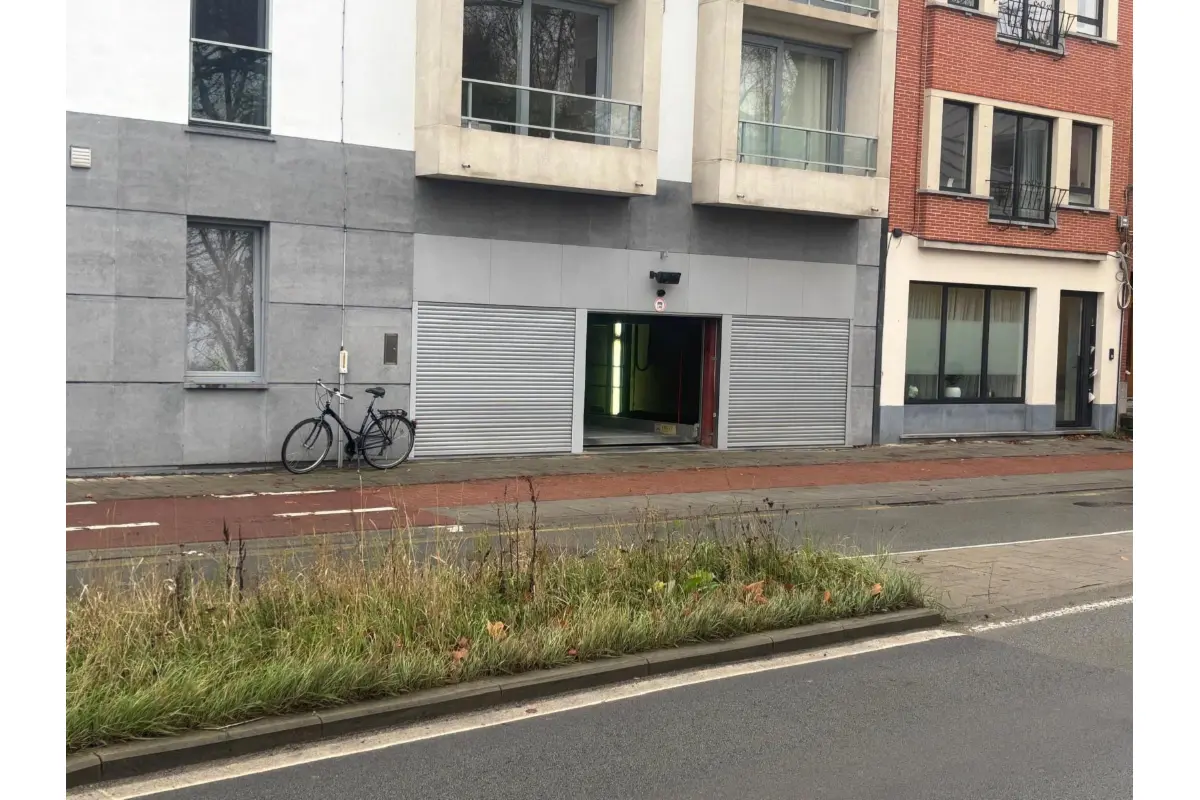 Parking & garage te  huur in Gent 9000 90.00€  slaapkamers m² - Zoekertje 642153