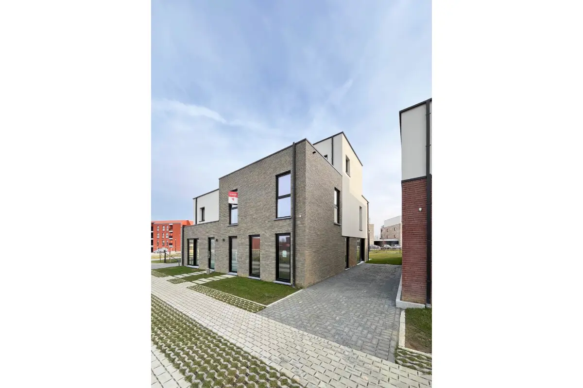 Huis te  koop in Scheldewindeke 9860 420000.00€ 4 slaapkamers 180.00m² - Zoekertje 642482