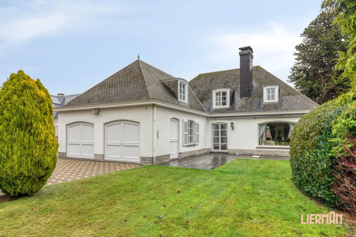 Huis te  koop in Zottegem 9620 775000.00€ 4 slaapkamers 308.00m² - Zoekertje 642054