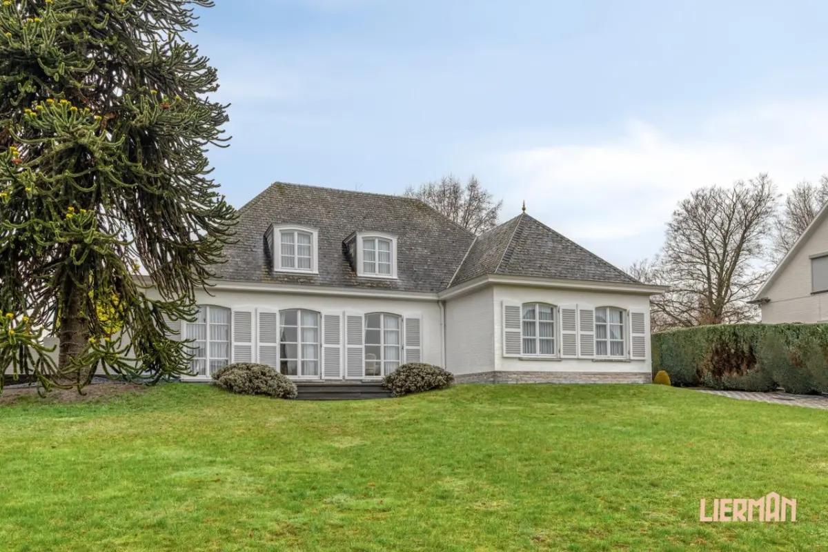 Huis te  koop in Zottegem 9620 775000.00€ 4 slaapkamers 308.00m² - Zoekertje 642054