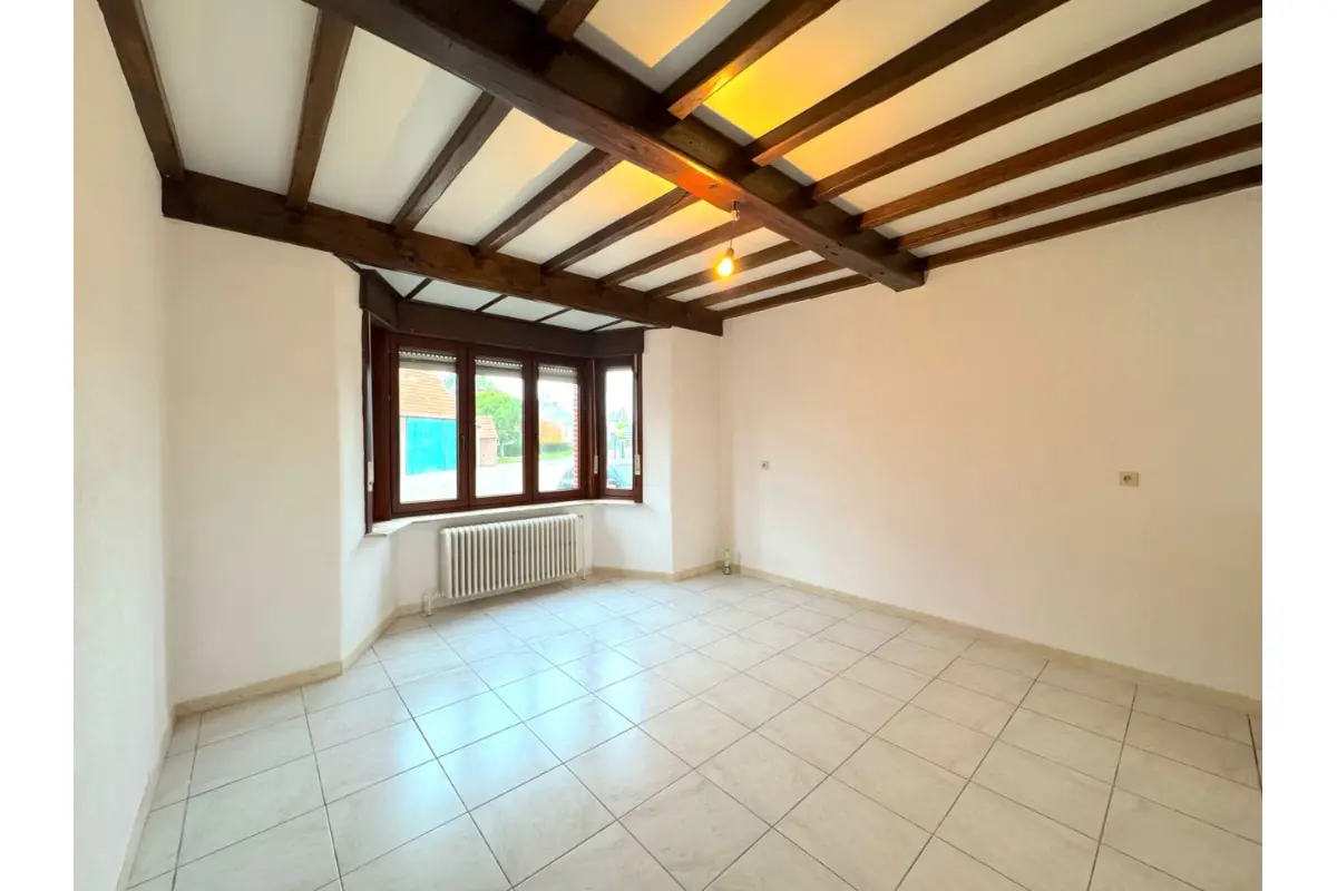 Huis te  koop in Erpe-Mere 9420 345000.00€ 3 slaapkamers 231.00m² - Zoekertje 643547