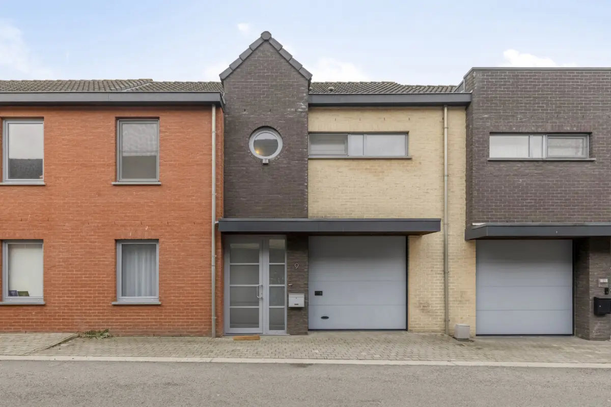 Huis te  huur in Aalst 9300 1180.00€ 3 slaapkamers 161.00m² - Zoekertje 647767