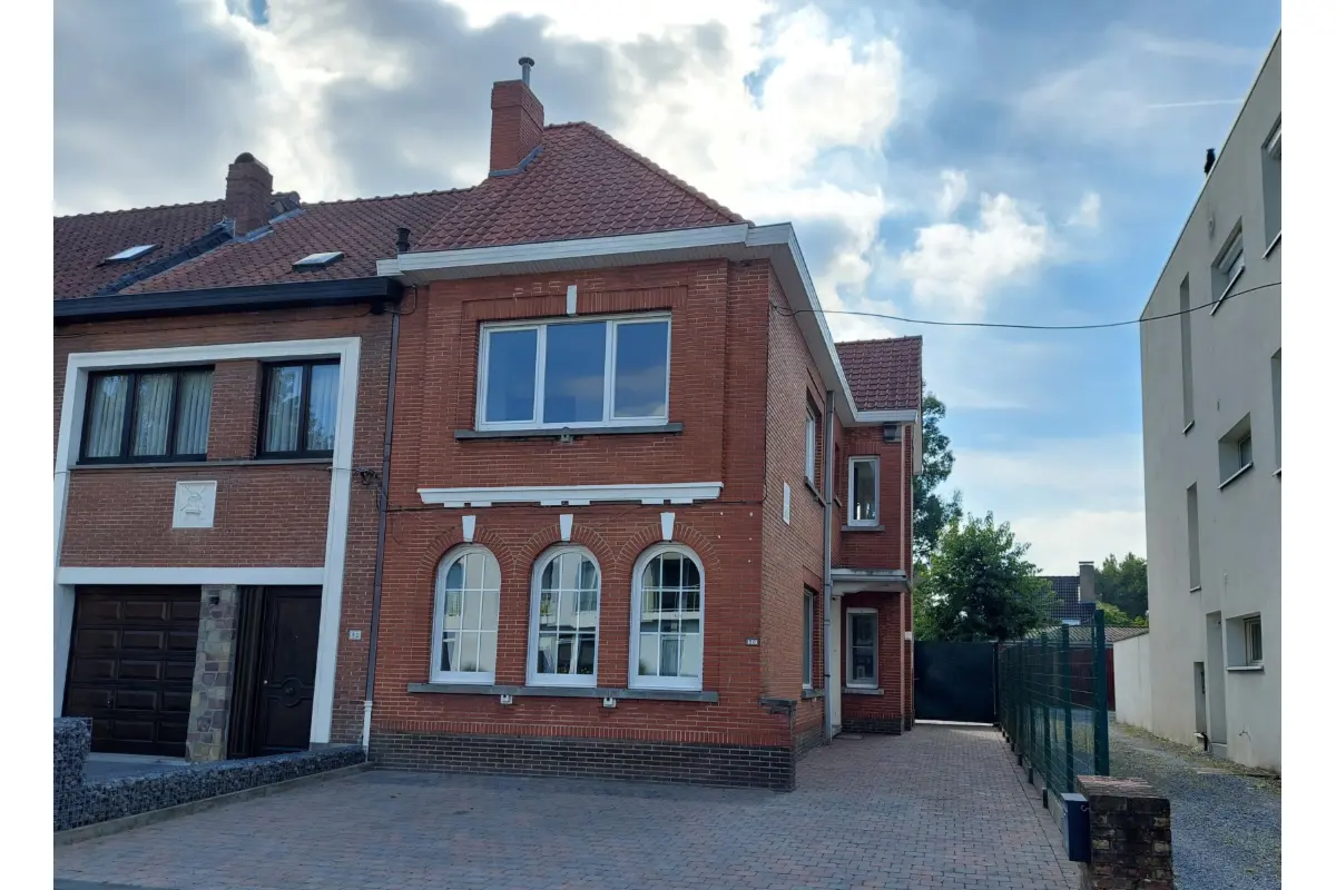 Huis te  huur in Merelbeke 9820 1300.00€ 3 slaapkamers 121.00m² - Zoekertje 643610