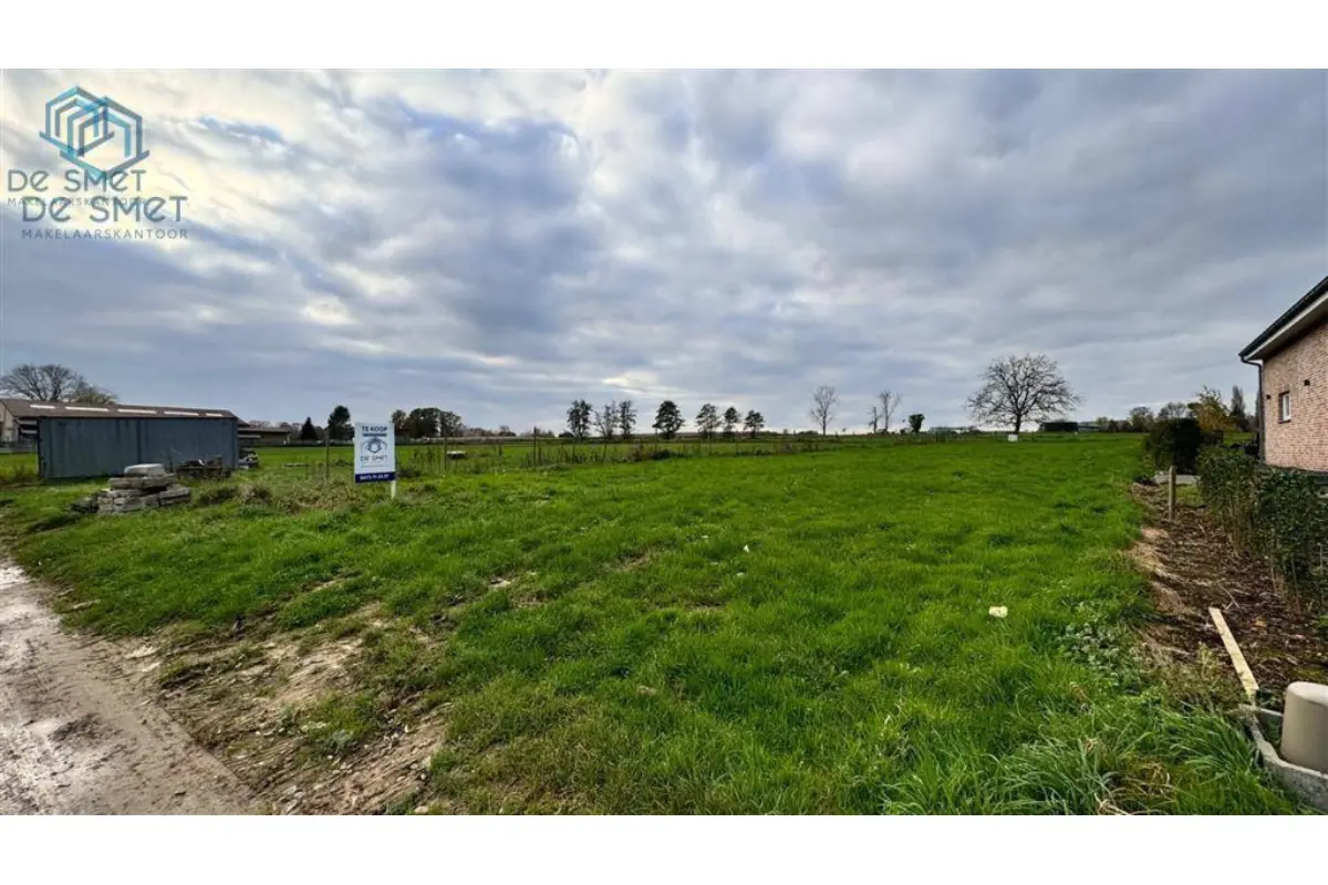 Grond te  koop in Viane 9500 220000.00€  slaapkamers m² - Zoekertje 644249