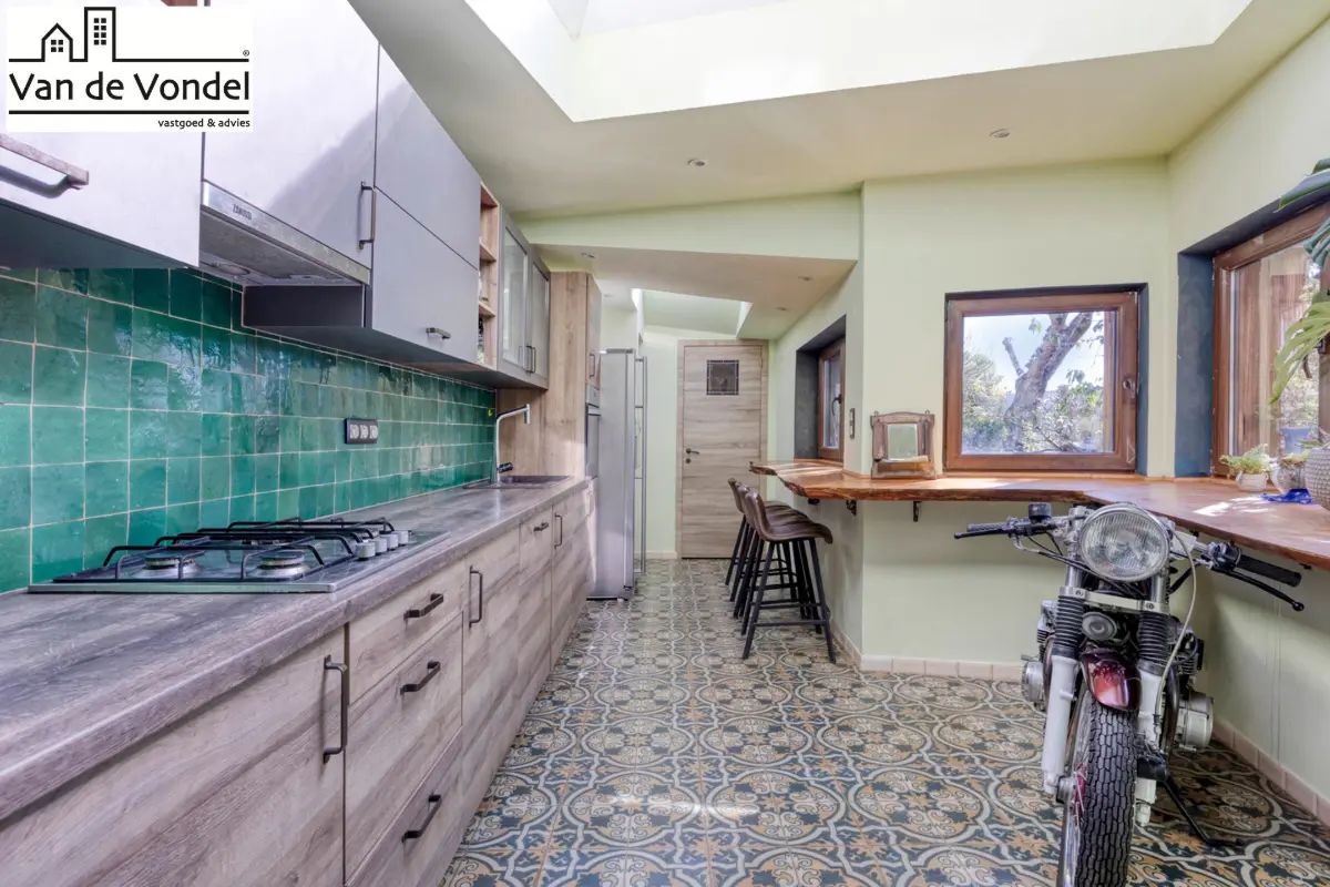 Huis te  koop in Lebbeke 9280 345000.00€ 4 slaapkamers 250.00m² - Zoekertje 644177