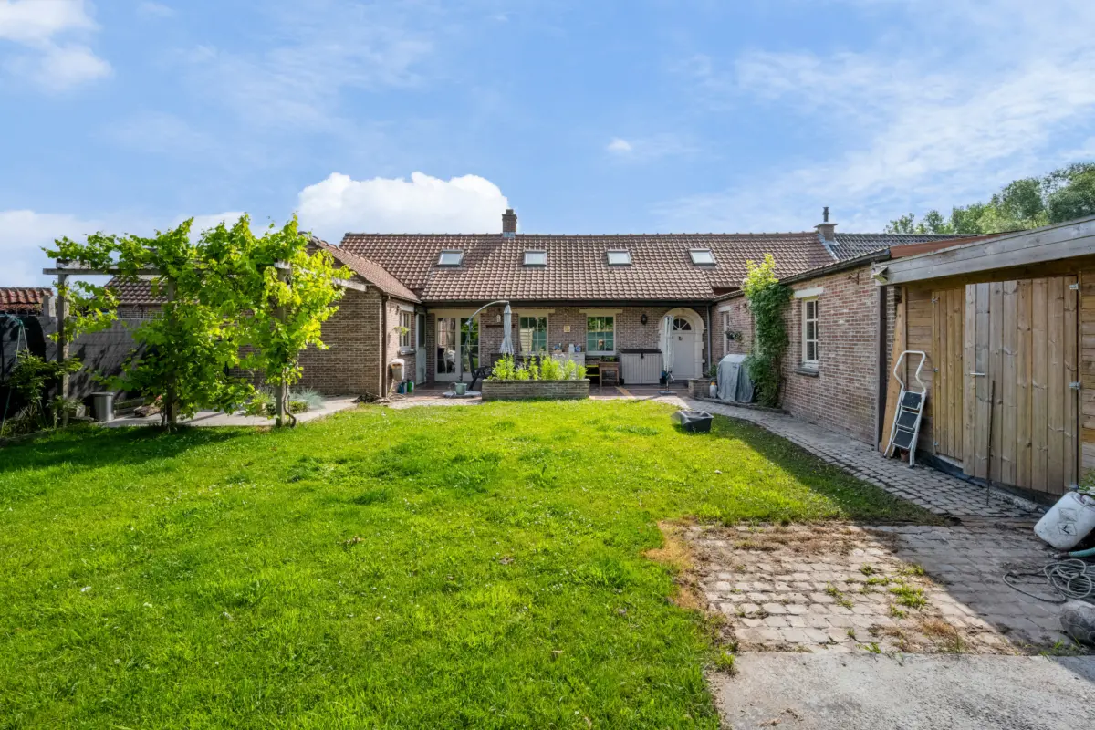 Huis te  koop in Geraardsbergen 9500 320000.00€ 3 slaapkamers 150.00m² - Zoekertje 645679