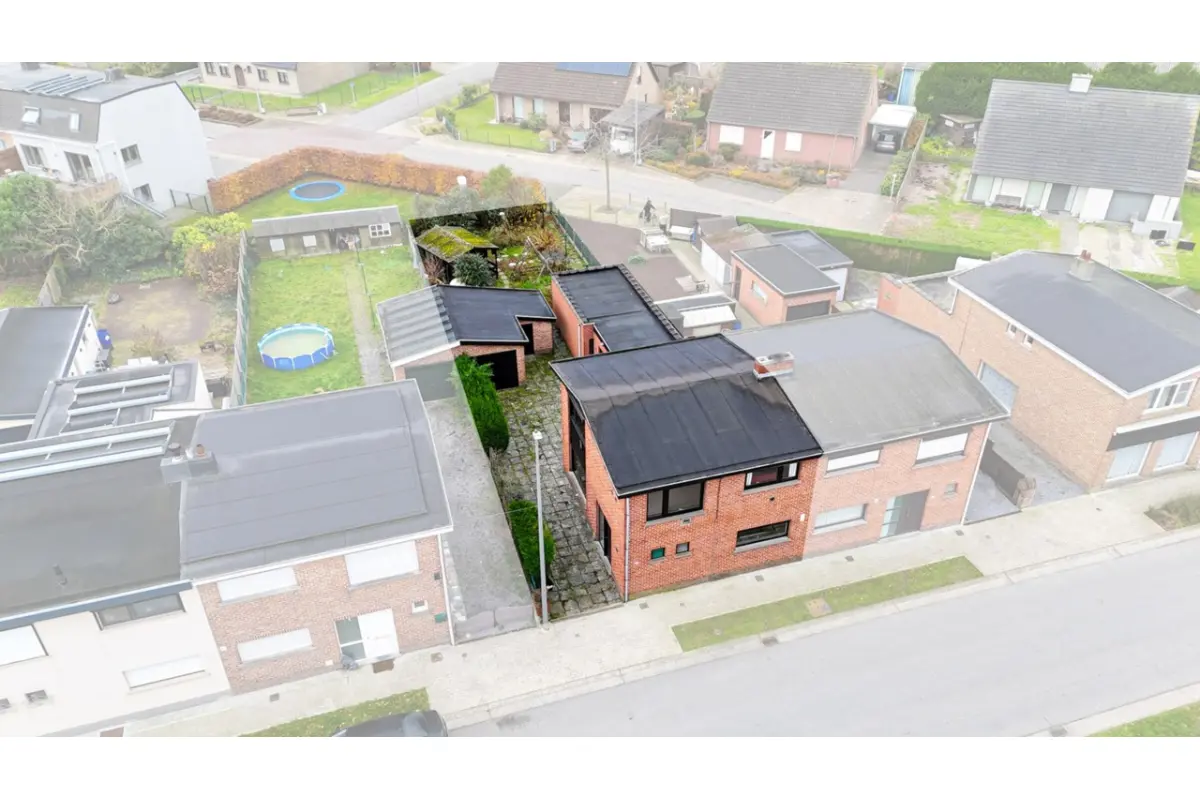 Huis te  koop in Zulte 9870 195000.00€ 4 slaapkamers 153.00m² - Zoekertje 645455