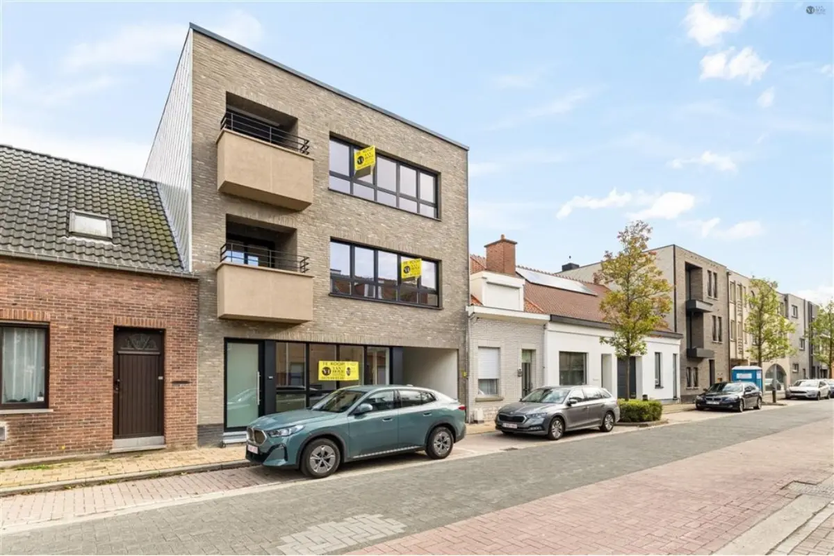 Mixgebouw te  koop in Sint-Niklaas 9100 1122000.00€ 6 slaapkamers 266.00m² - Zoekertje 645705