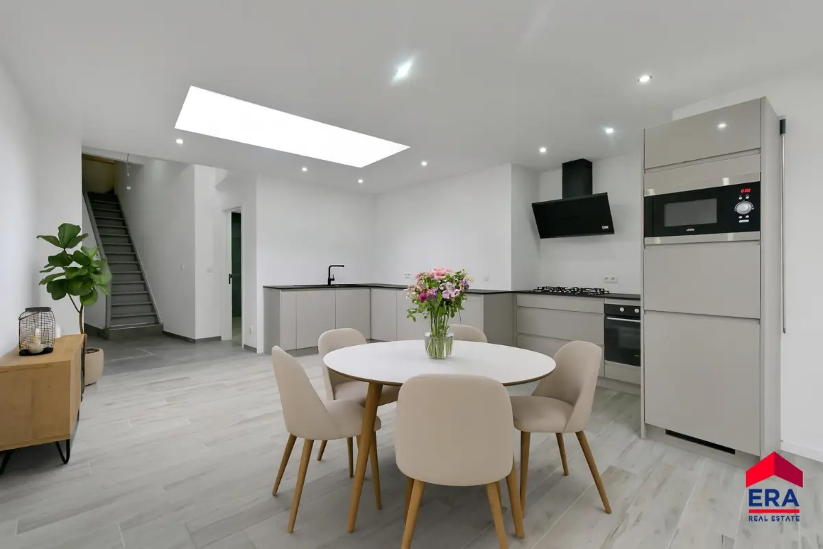 Huis te  koop in Eeklo 9900 389000.00€ 4 slaapkamers 187.00m² - Zoekertje 645341