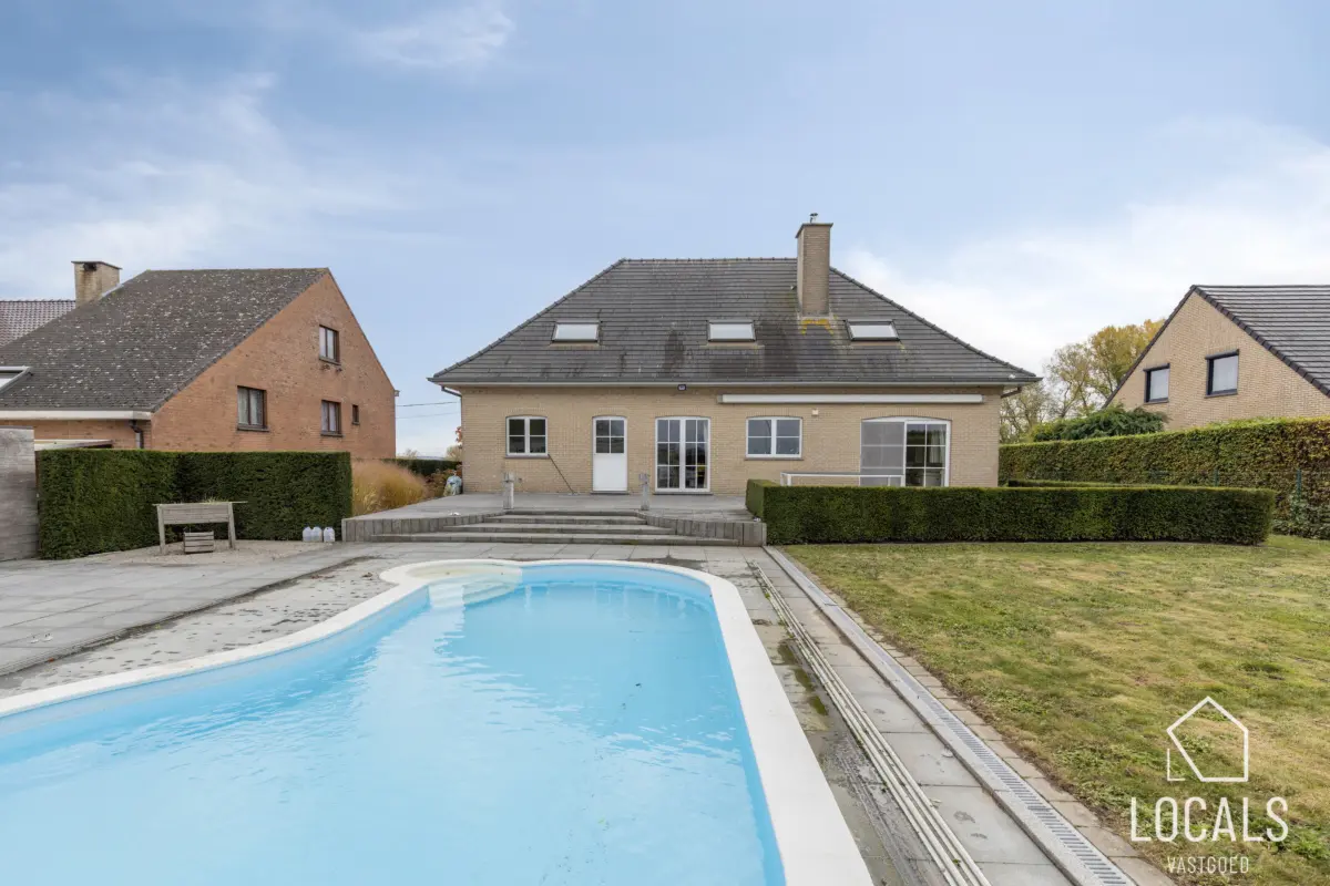 Villa te  koop in Haaltert 9450 699000.00€ 3 slaapkamers 212.00m² - Zoekertje 646586