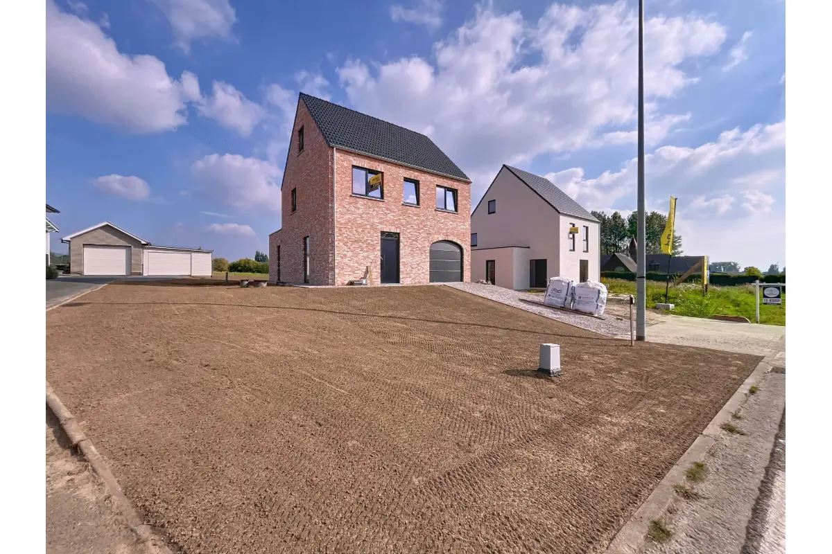 Huis te  koop in Nederhasselt 9400 499000.00€ 3 slaapkamers 198.00m² - Zoekertje 647665