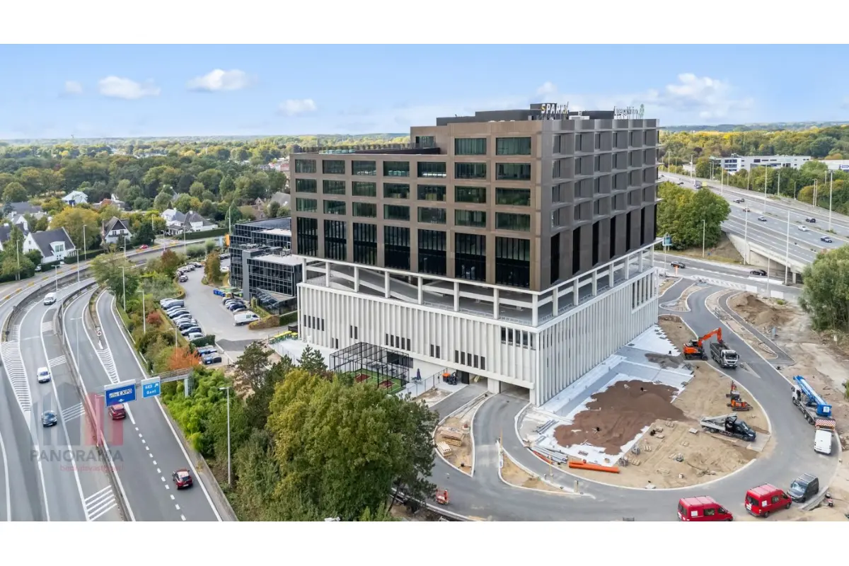 Handelszaak te  huur in Sint-Denijs-Westrem 9051 19031.00€  slaapkamers 1305.00m² - Zoekertje 647926