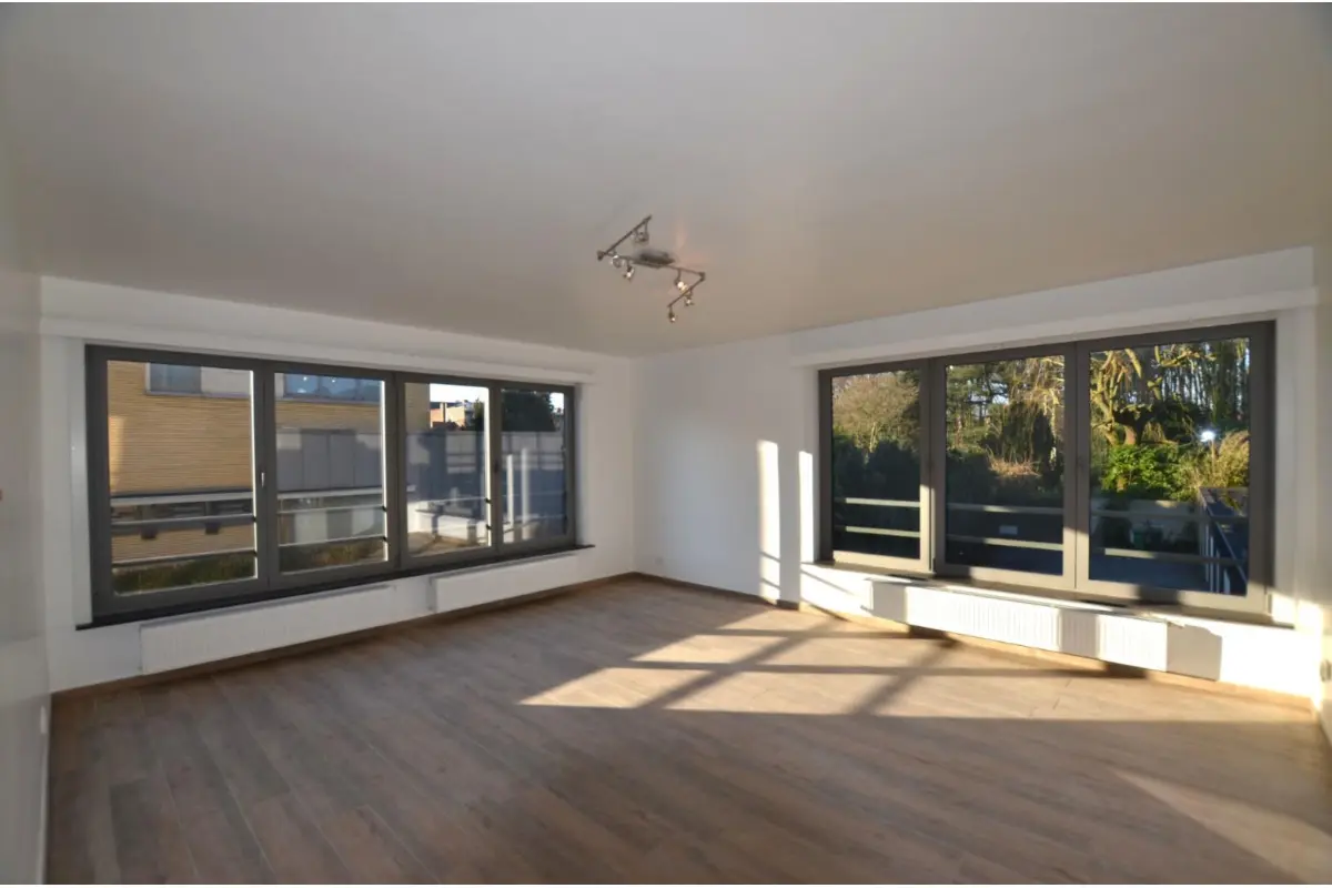 Appartement te  huur in Sint-Amandsberg 9040 1150.00€ 2 slaapkamers m² - Zoekertje 648491