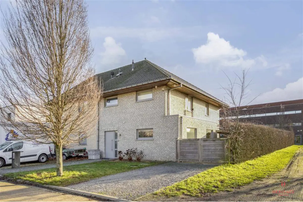 Huis te  koop in Nazareth 9810 495000.00€ 4 slaapkamers 211.00m² - Zoekertje 649064