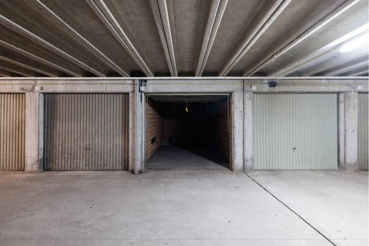 Box te  koop in Deinze 9800 25000.00€  slaapkamers m² - Zoekertje 648863