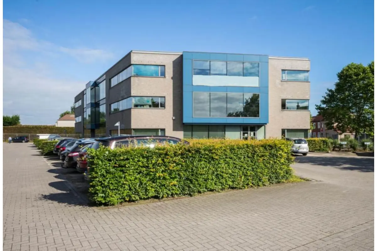 Handelszaak te  huur in Melle 9090 12000.00€  slaapkamers 1200.00m² - Zoekertje 648642