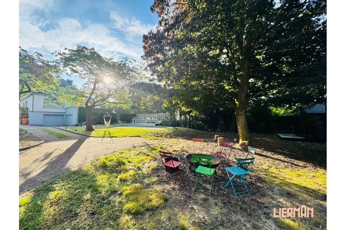 Villa te  koop in Erembodegem 9320 950000.00€ 4 slaapkamers 390.00m² - Zoekertje 649341