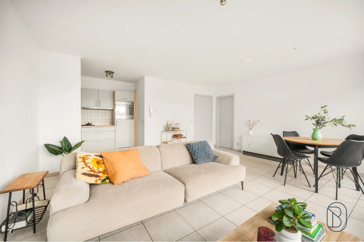 Appartement te  koop in Ronse 9600 125000.00€ 1 slaapkamers 60.00m² - Zoekertje 649808