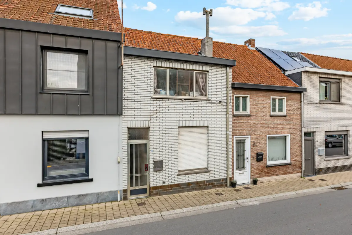 Huis te  koop in Eeklo 9900 120000.00€ 3 slaapkamers 126.00m² - Zoekertje 650826