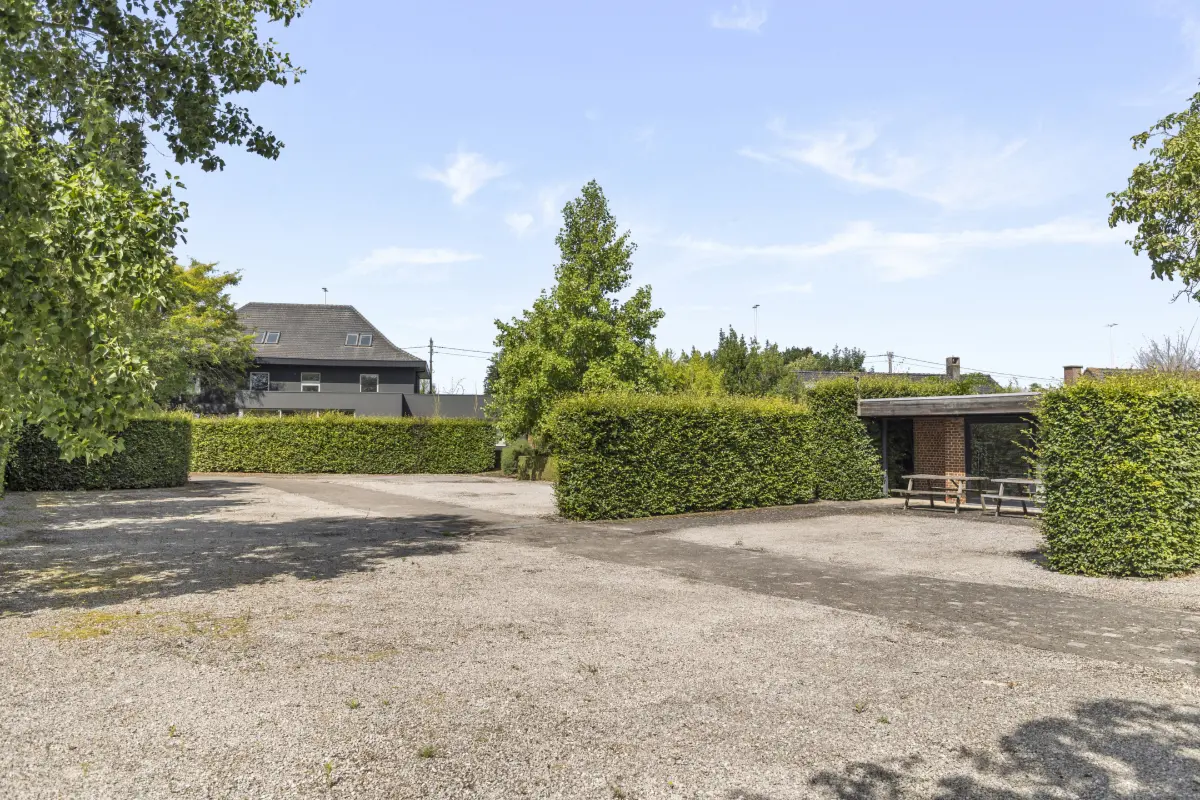 Handelszaak te  koop in Nukerke 9681 895000.00€  slaapkamers 600.00m² - Zoekertje 650901