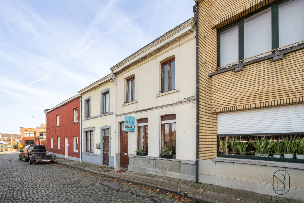 Huis te  koop in Ronse 9600 149000.00€ 2 slaapkamers 225.00m² - Zoekertje 650699