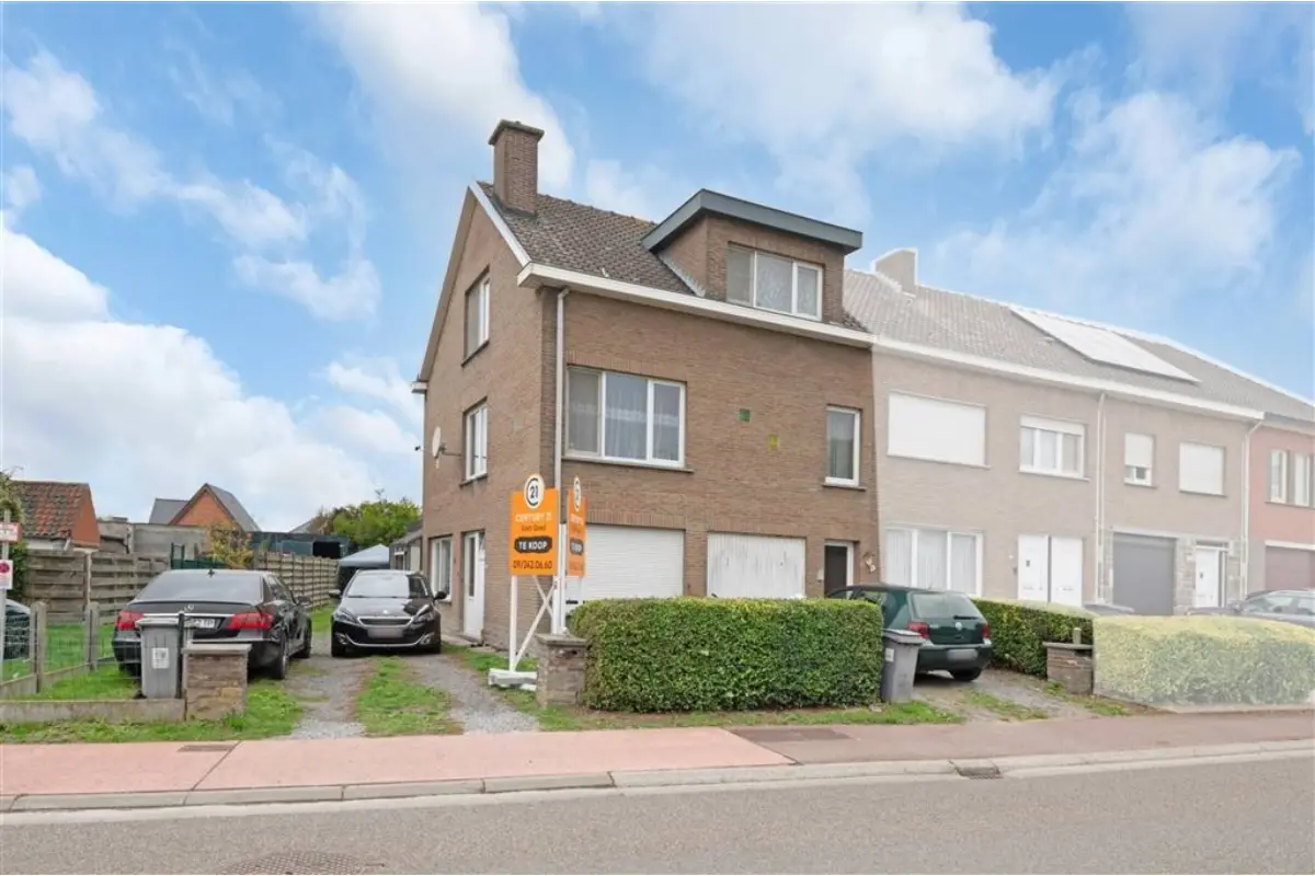 Huis te  koop in Lochristi 9080 580000.00€ 7 slaapkamers 247.00m² - Zoekertje 651425