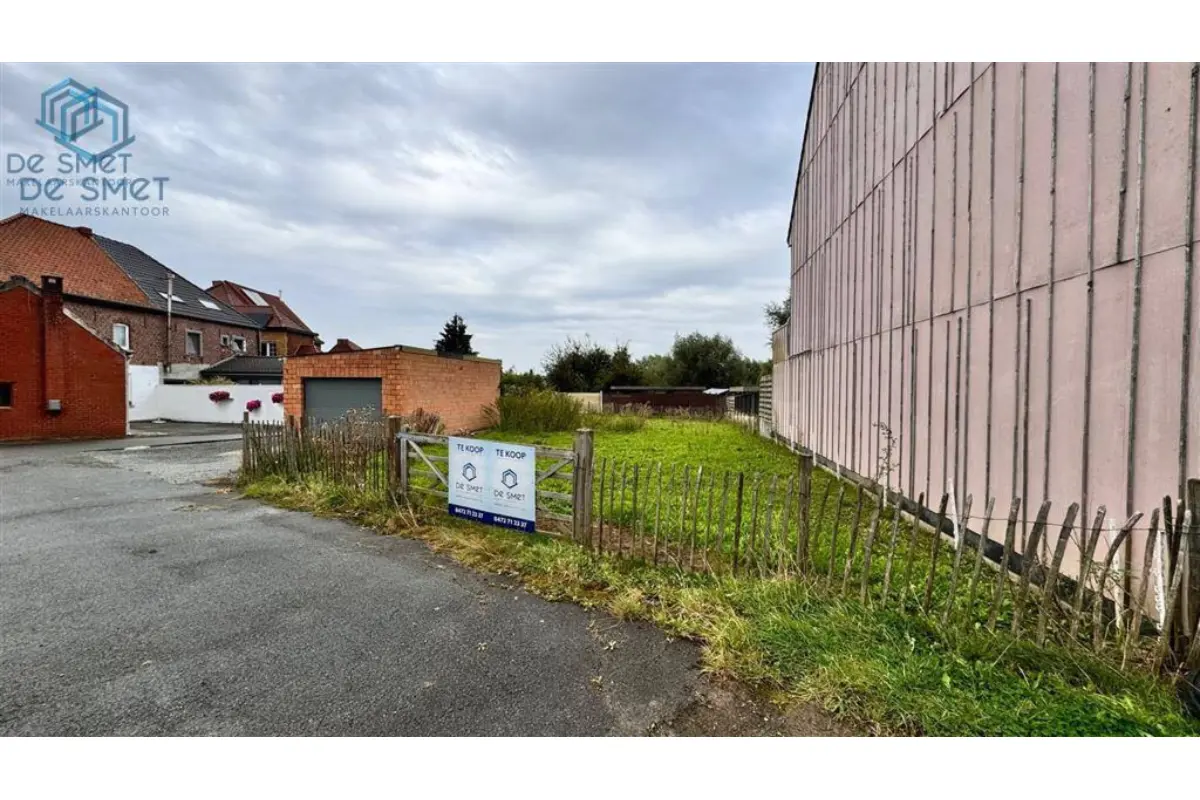 Grond te  koop in Viane 9500 124900.00€  slaapkamers m² - Zoekertje 652679