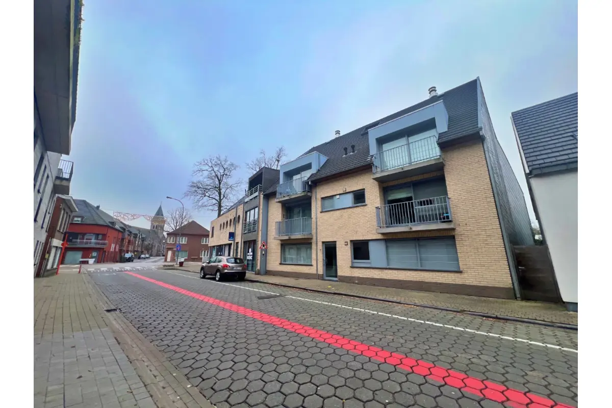 Appartement te  huur in Lovendegem 9920 910.00€ 2 slaapkamers 80.00m² - Zoekertje 652262